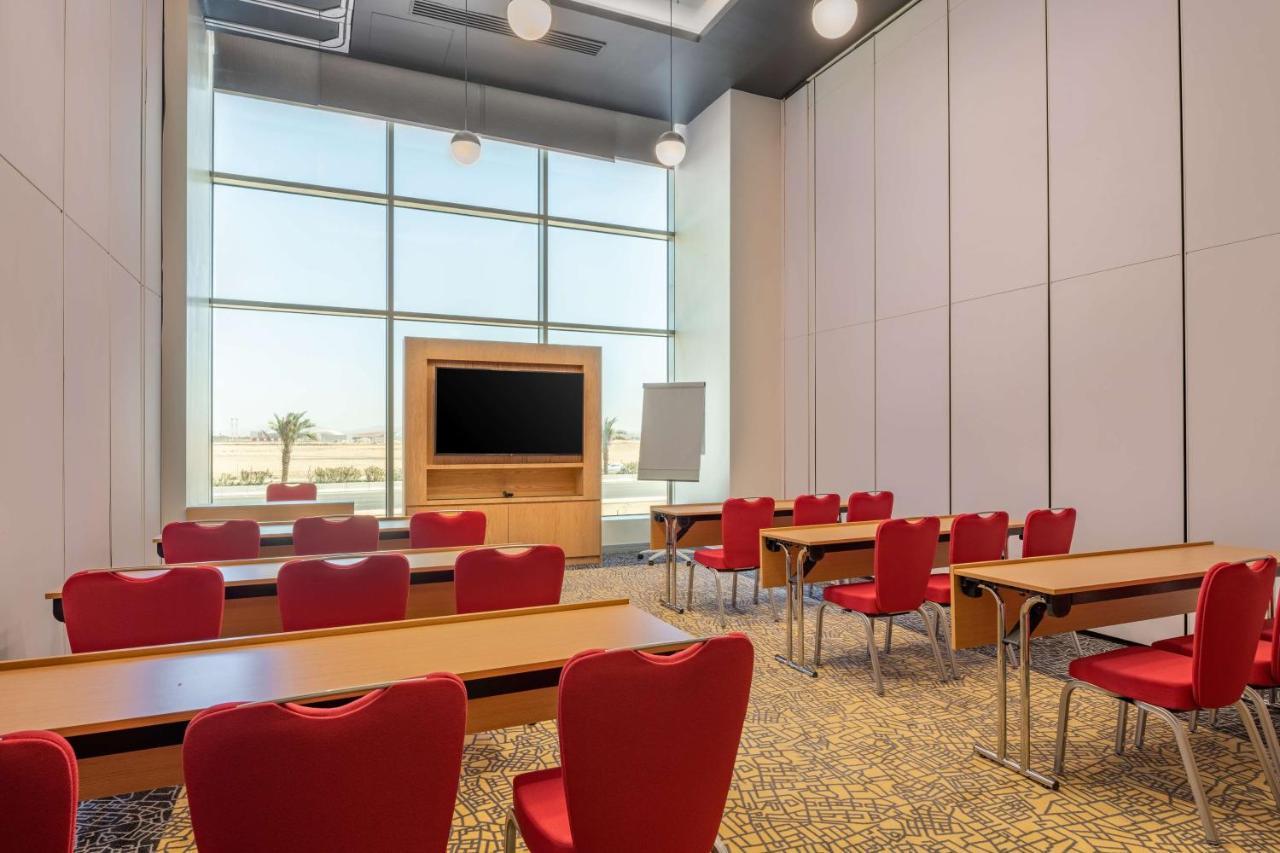 Park Inn By Radisson Jeddah Madinah Road Exterior photo